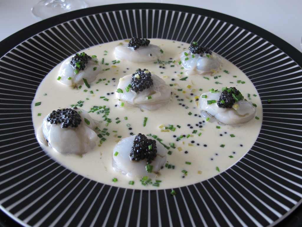 Étuvée de noix de Saint-Jacques au Caviar